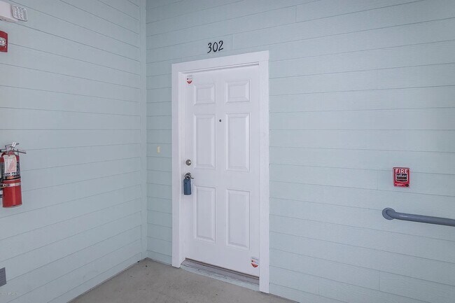 Foto del edificio - 8227 Lobster Bay Ct