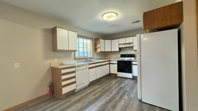 Building Photo - $2,250 | 4 Bedroom, 2 Bathroom Multi Floor Duplex | Pets Negotiable* | Available for August 1st, ...