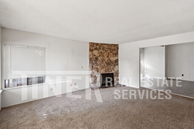 Foto del edificio - 3 Bedroom Duplex in Sunrise Ranch