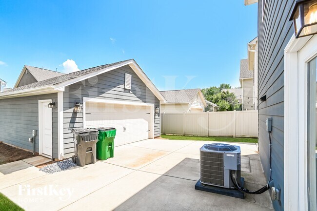 Foto del edificio - 8736 Aspinwall Dr