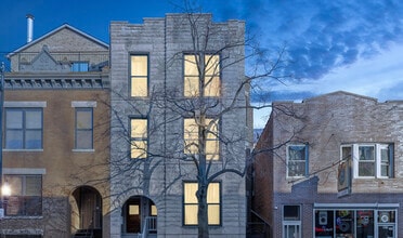 Building Photo - 949 N Damen Ave