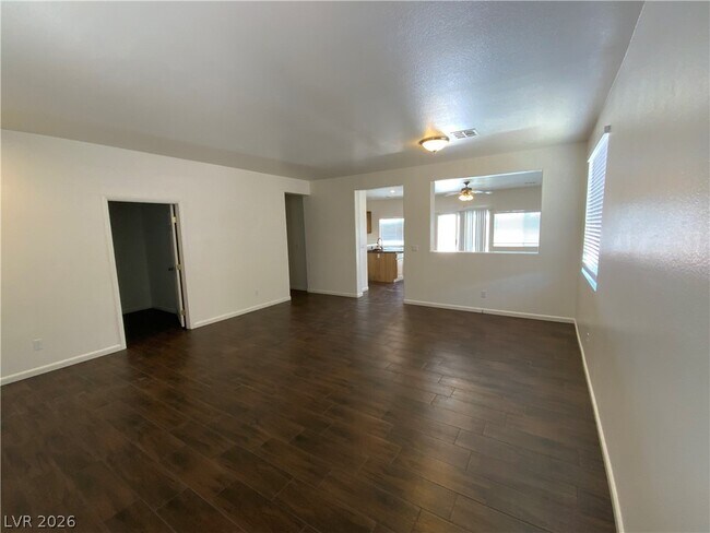 Foto del edificio - 5819 Badlands Ln