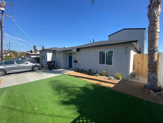 Foto del edificio - 5BD/2BA on Ewing!!