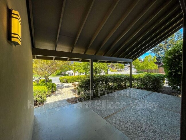 Building Photo - 6701 Tannahill Dr