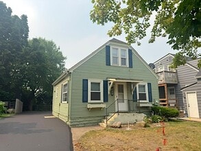 Building Photo - 29 Hamel Rd