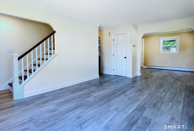 Foto del edificio - 136 Hillside Ave