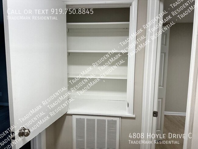 Foto del edificio - 4808 Hoyle Dr