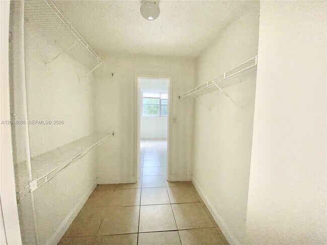 Building Photo - 1805 Sans Souci Blvd