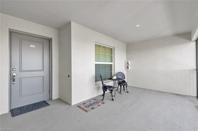 Foto del edificio - 6070 National Blvd