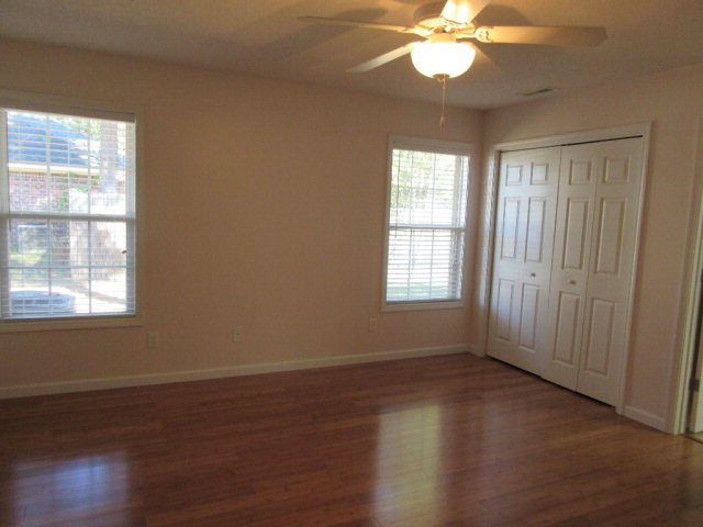 Building Photo - 4680 Great Oak Cir