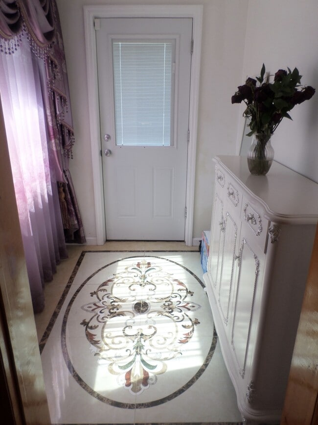 Foto del edificio - 68 1st Ave