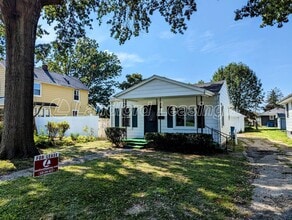 Building Photo - 3502 Lowell Ave