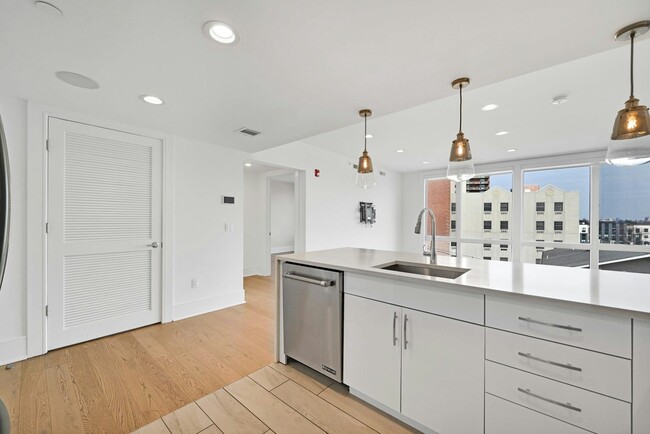 Foto del edificio - 209-211 Hackensack Plank Rd