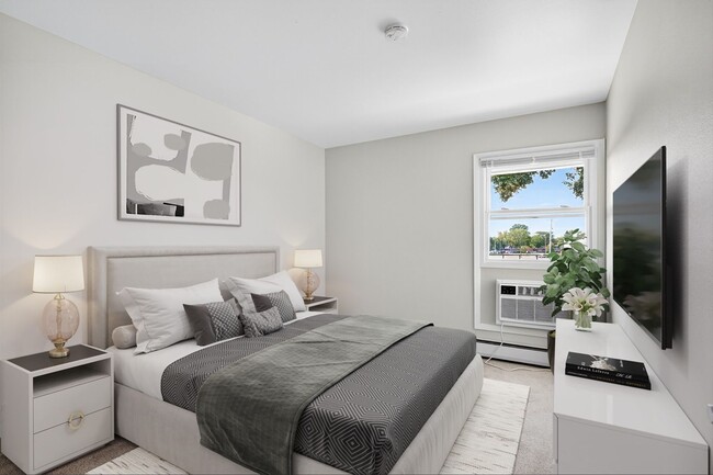 Building Photo - 96 East Apartments