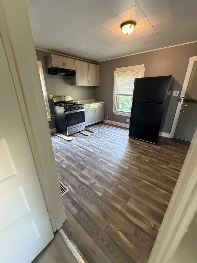 Foto del edificio - Cozy 3BR/1Ba house with unfinished basement