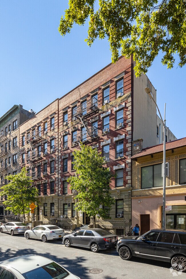 Building Photo - 552 W 146th St