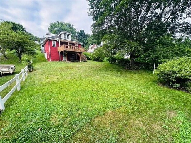 Building Photo - 136 Whitestown Rd