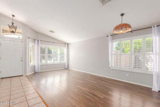 Building Photo - 8156 W Tonto Ln