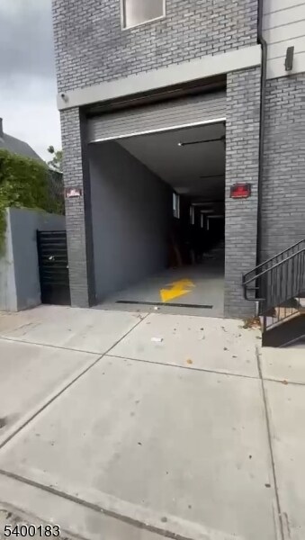 Foto del edificio - 197 12th Ave