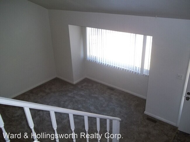 Building Photo - 4 br, 1.5 bath House - 256 Victoria Drive