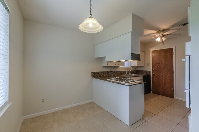 Foto del edificio - 7614 Grape St