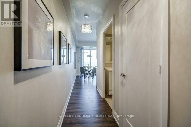 Building Photo - 18 Graydon Hall Dr