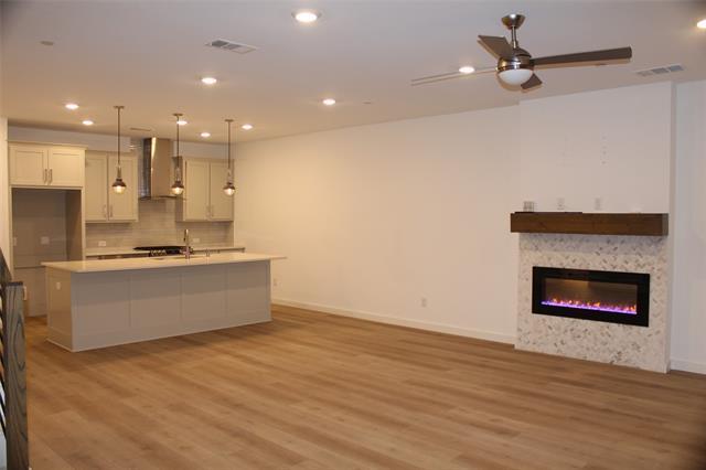 Building Photo - 3721 Rosemont Dr