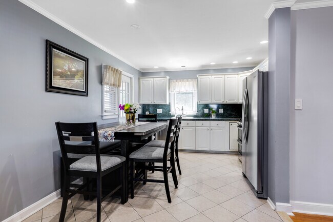 Kitchen - 969 Braun Ter House