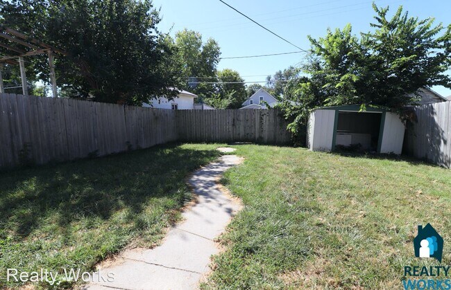 Building Photo - 3 br, 1.5 bath House - 2741 Dudley Street