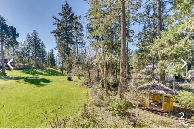 Building Photo - 770 E Country Club Drive East