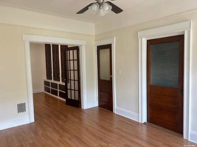 Foto del edificio - 59-24 Summerfield St