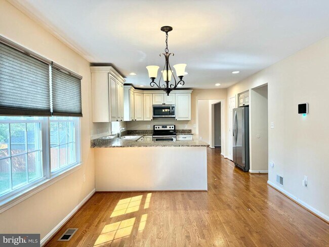 Foto del edificio - 79 Spring Lake Dr