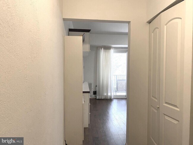 Foto del edificio - 860 College Pkwy