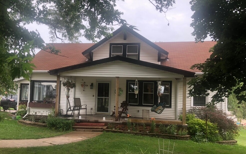 Quiet neighborhood - 506 S Buxton St