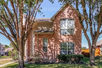 Building Photo - 2101 Larkspur St