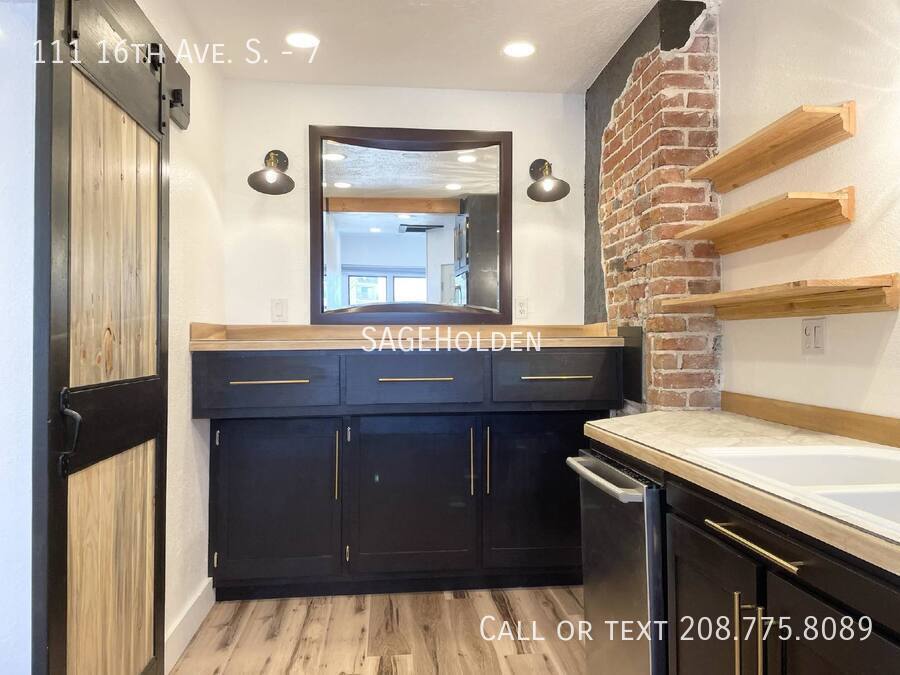 Foto principal - 111 16th Ave S