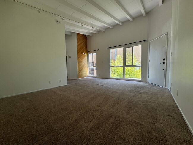 Foto del edificio - 4418 Vantage Ave