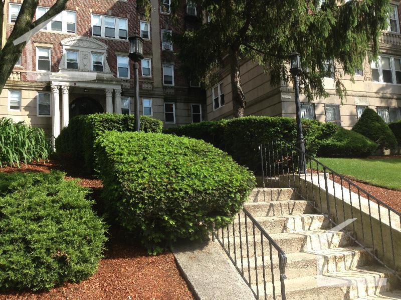 Foto del edificio - 1687 Commonwealth Ave