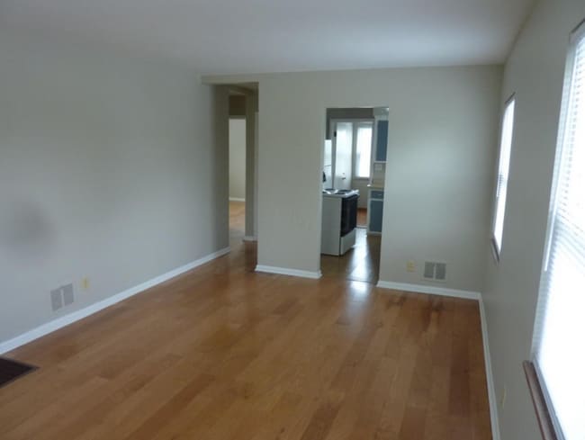 Building Photo - 3080 Steele Ave