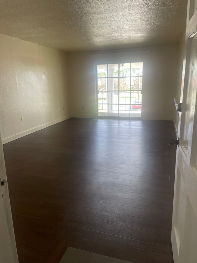 Photo - 675 Wooddale Blvd Apartment