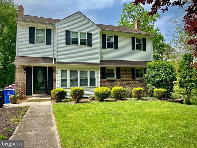 Building Photo - 99 Ivy Ave