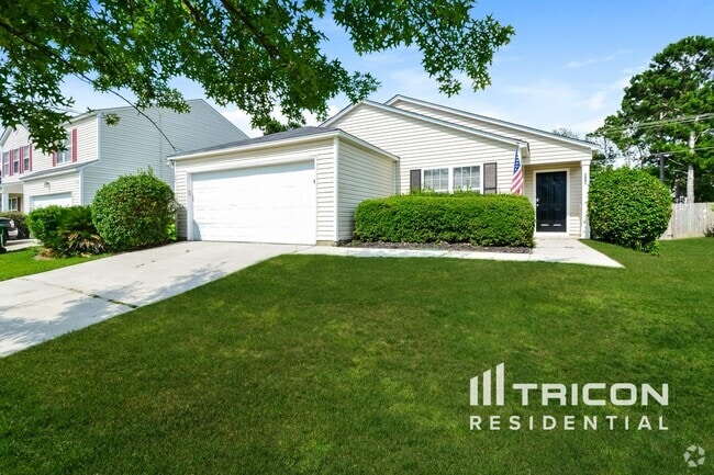 Building Photo - 404 Castle Ridge Dr