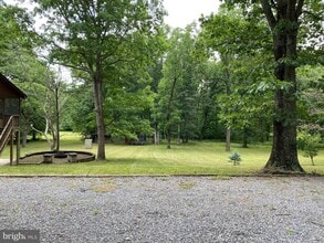 Building Photo - 1909 Back Mountain Rd