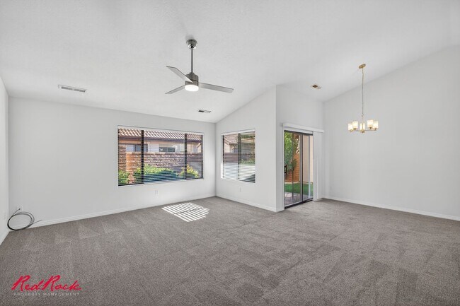 Building Photo - Single-Level Home in St. George with Community Pool, Gym, and More!