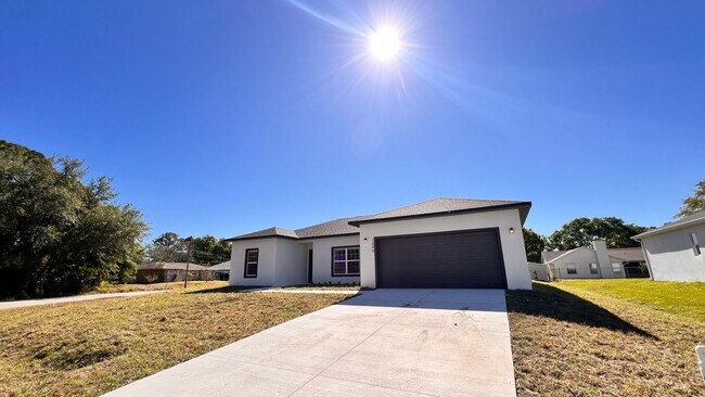 Building Photo - BRAND NEW UPGRADED 3 BD / 2 BA Home in Pal...