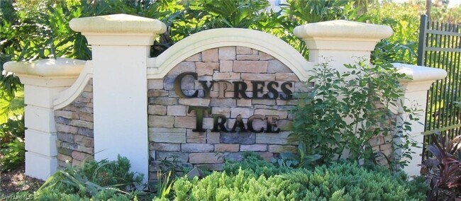 Foto del edificio - 2710 Cypress Trace Cir