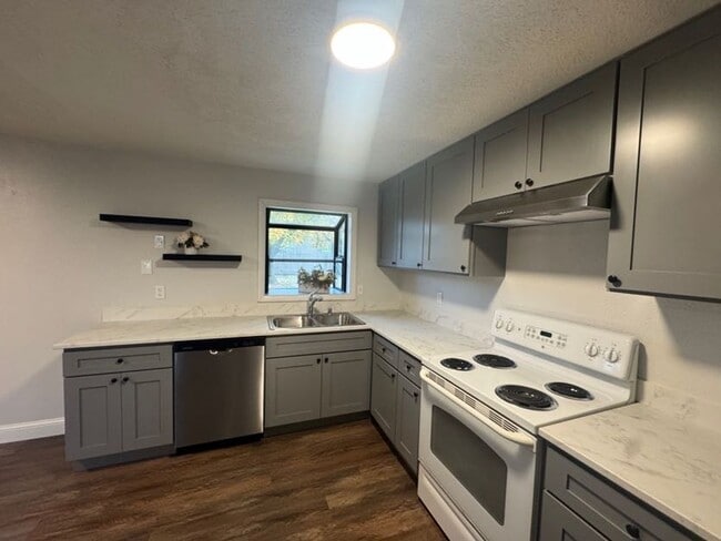 Foto del edificio - Large 2 bedroom duplex