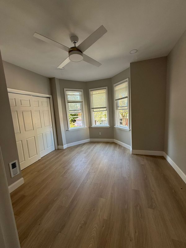 Foto del edificio - 5030 Parrish St