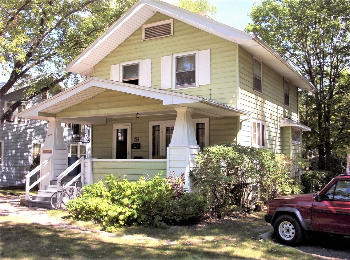 Primary Photo - 2019 Sherman Ave