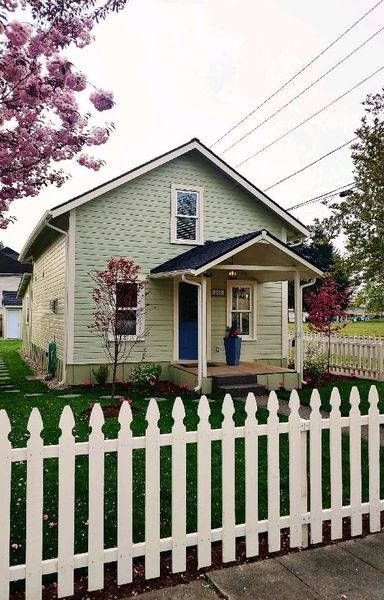 Primary Photo - 301 Lincoln Ave